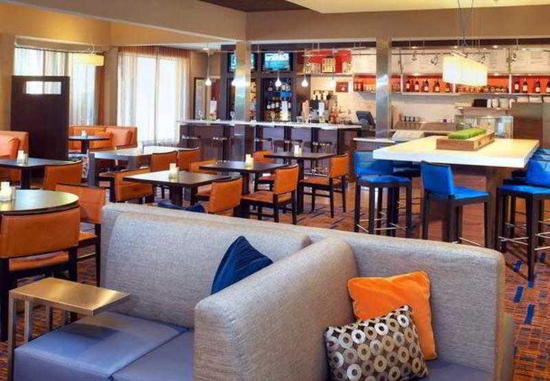 Courtyard Columbus Worthington Hotel Restaurant billede